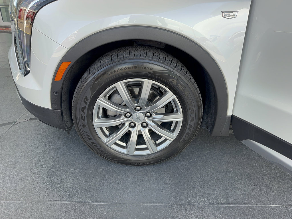 Used 2023 Cadillac XT4 Premium Luxury w/ Technology Package FWD image 33