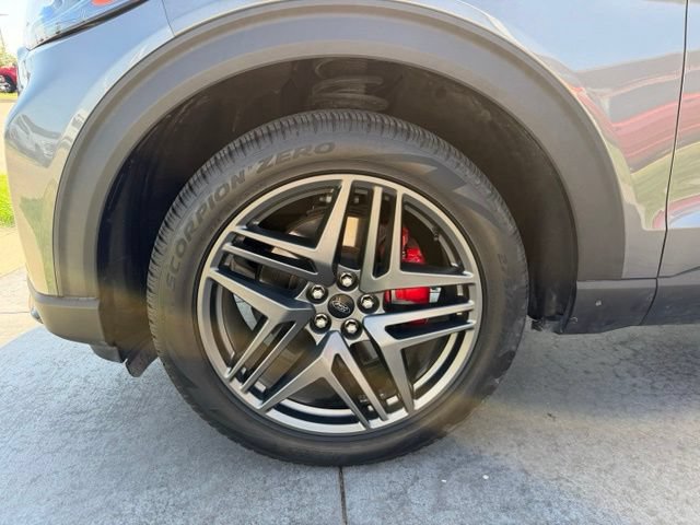 Certified 2025 Ford Explorer ST-Line w/ ST-Line Street Pack AWD/4WD image 4