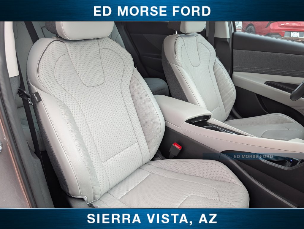 Used 2023 Hyundai Elantra Limited FWD image 16