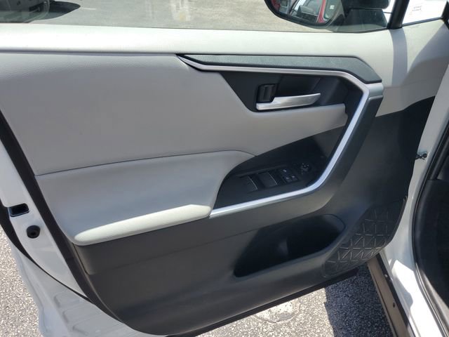 Used 2025 Toyota RAV4 XLE w/ Convenience Package FWD image 22