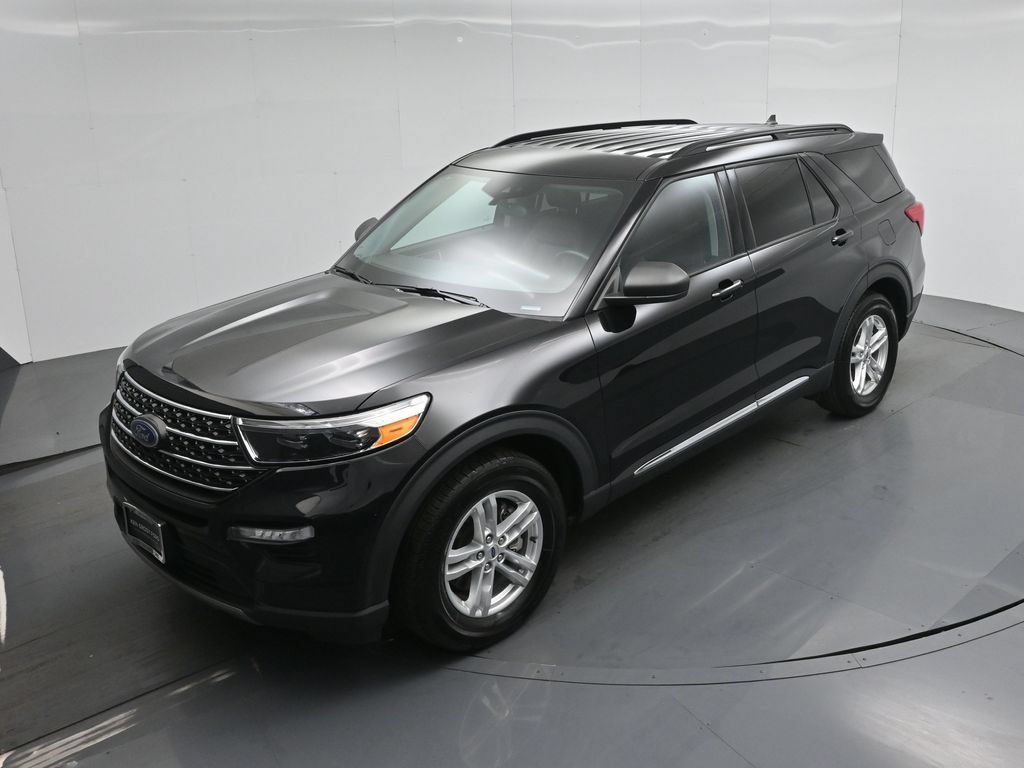 Certified 2023 Ford Explorer XLT w/ Equipment Group 202A RWD image 37