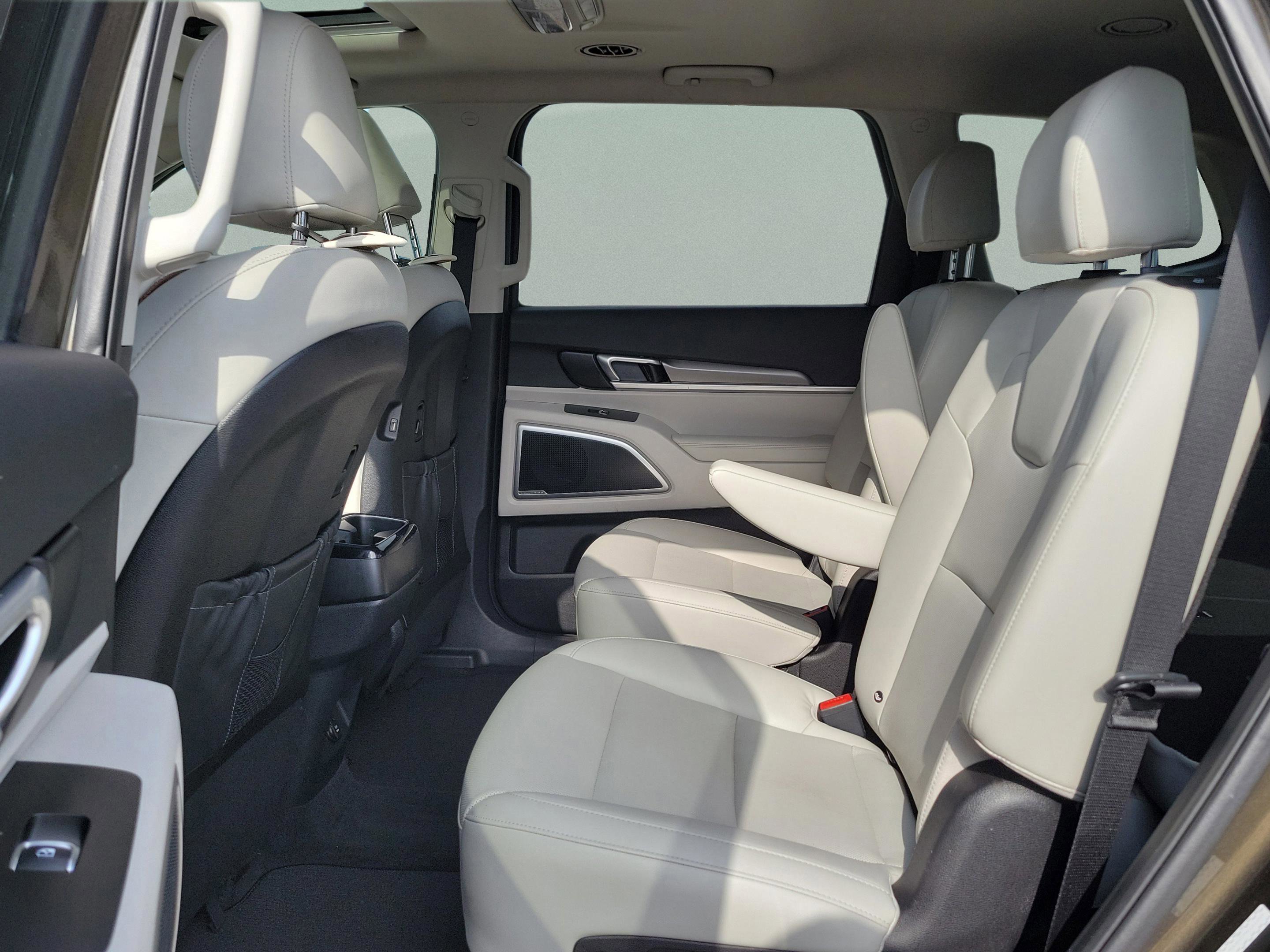 Used 2021 Kia Telluride S image 6