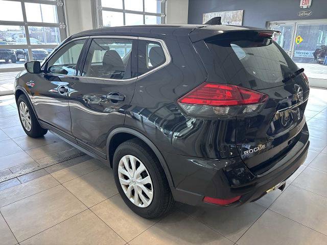Used 2017 Nissan Rogue S image 3