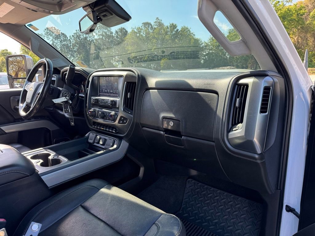 Used 2018 Chevrolet Silverado 2500 LTZ w/ Duramax Plus Package image 19