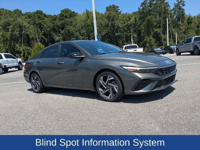 Used 2025 Hyundai Elantra Sport FWD image 6