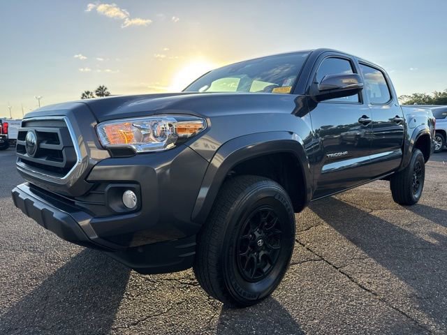 Used 2022 Toyota Tacoma SR5 w/ Technology Package RWD image 6