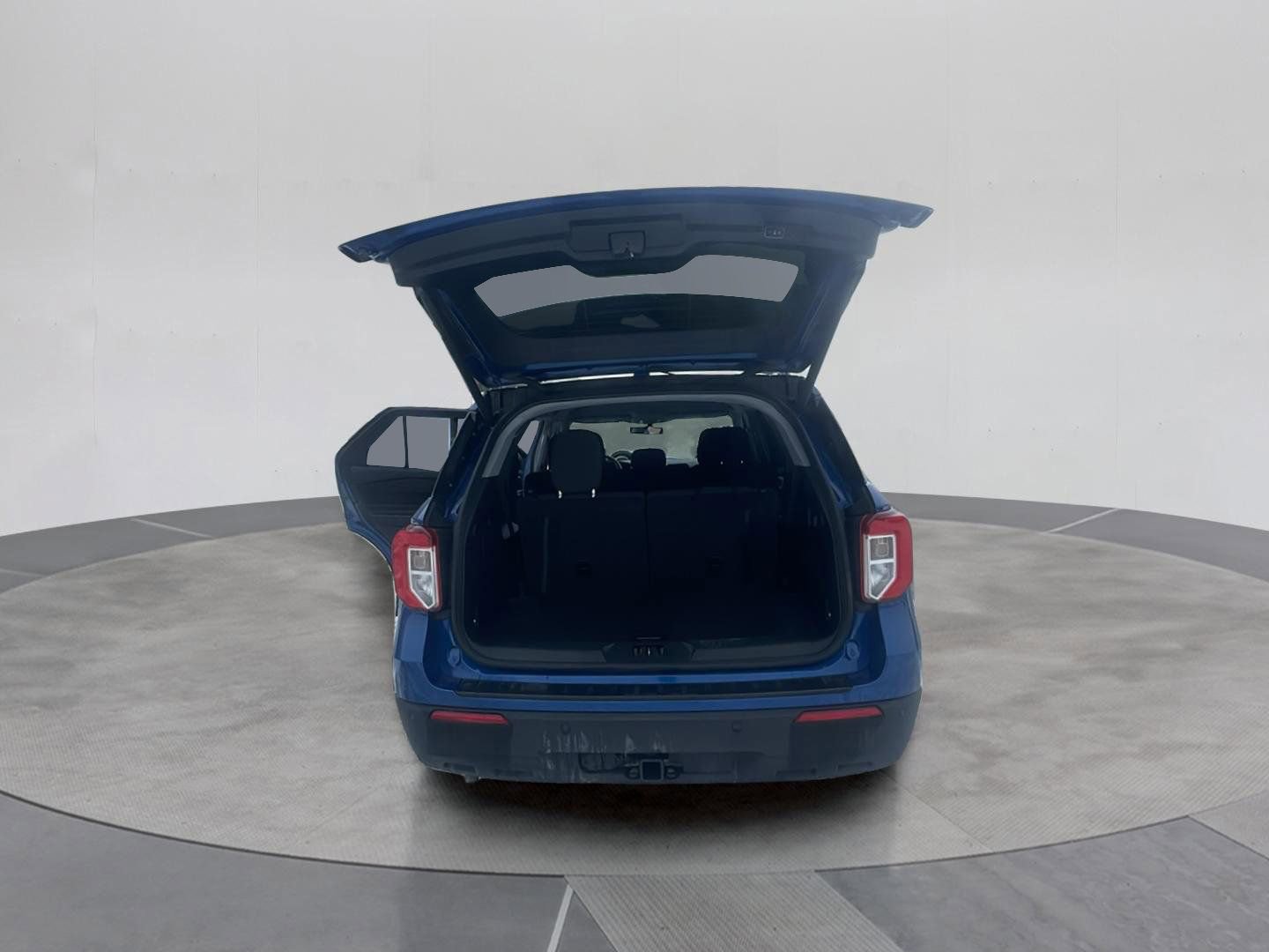 Certified 2020 Ford Explorer XLT w/ Comfort Package image 12