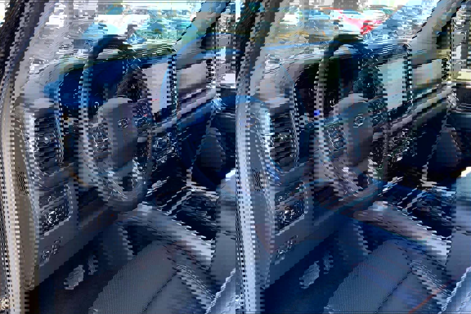 Certified 2024 Ford F350 Lariat w/ Tremor Off-Road Package image 18