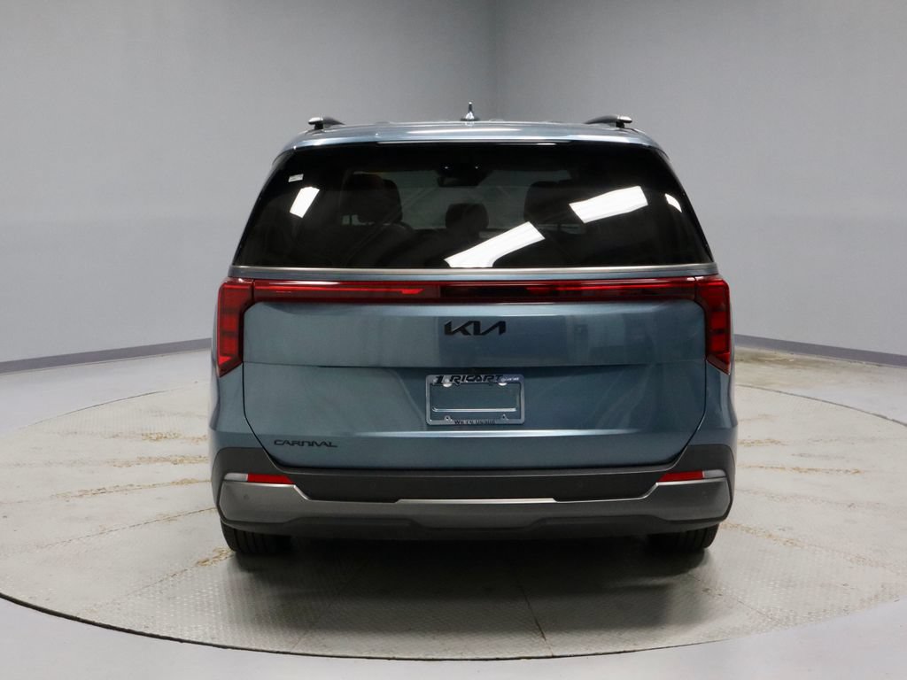 Used 2026 Kia Carnival SX w/ SX Dark Edition Package FWD image 5