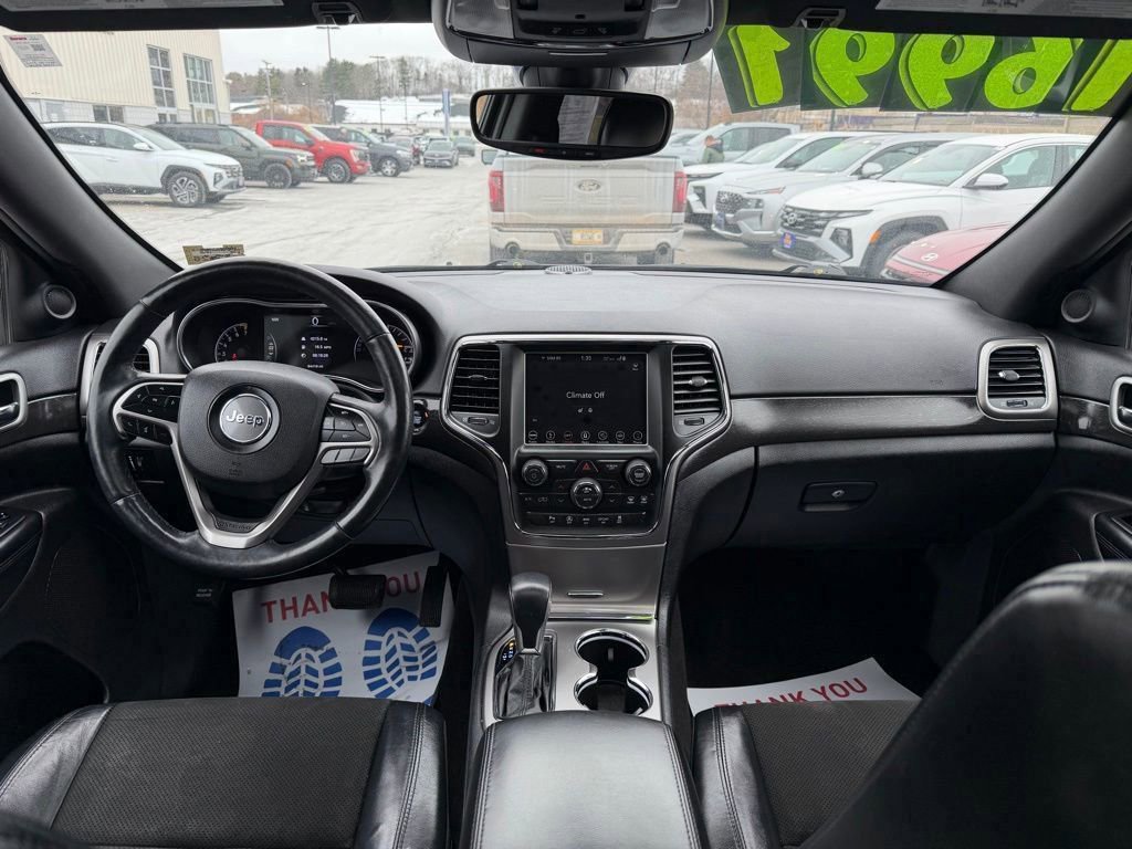 Used 2018 Jeep Grand Cherokee Altitude image 4