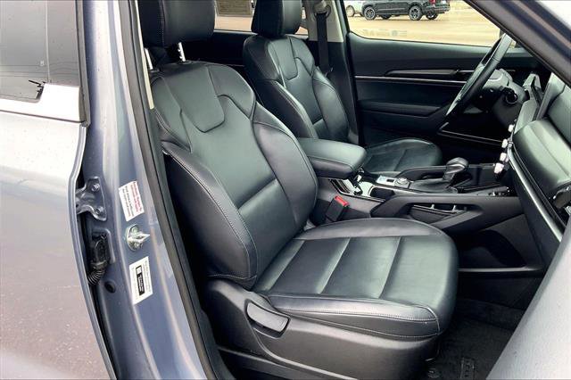 Used 2025 Kia Telluride S AWD/4WD image 6