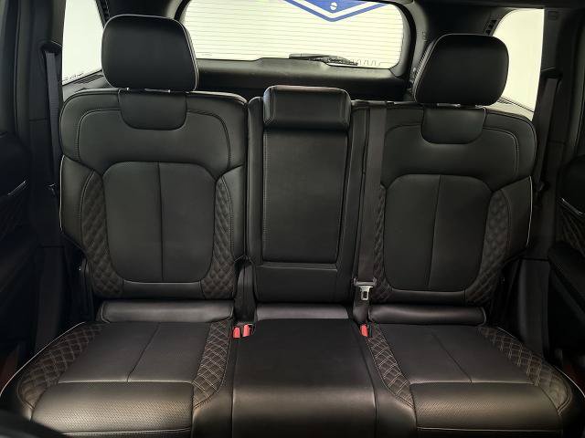 Used 2024 Jeep Grand Cherokee Summit w/ Luxury Tech Group V AWD/4WD image 23
