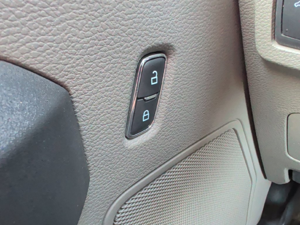 Certified 2019 Ford F250 XL w/ Power Equipment Group AWD/4WD image 27