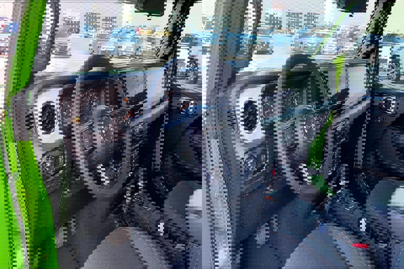 Used 2025 Jeep Wrangler Sport S image 16