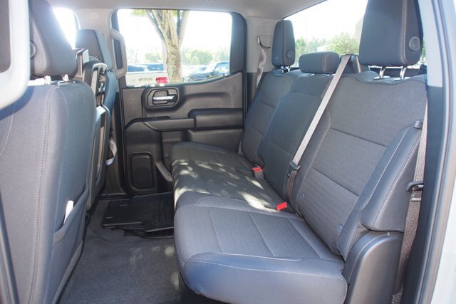 Used 2024 Chevrolet Silverado 1500 Custom w/ Turbomax Blackout Package AWD/4WD image 17
