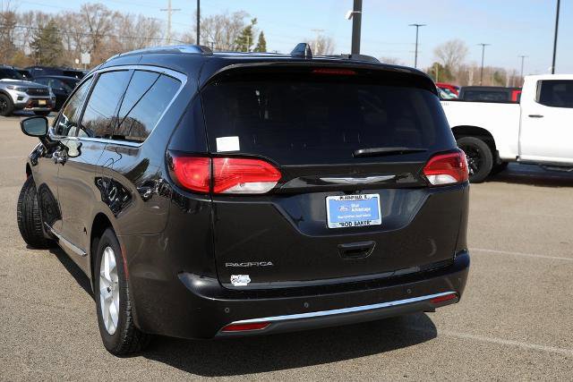 Used 2018 Chrysler Pacifica Touring-L Plus w/ Tire & Wheel Group image 7