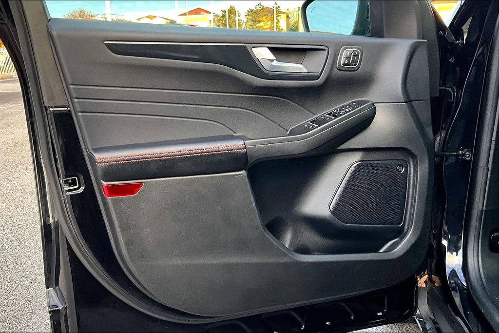 Certified 2023 Ford Escape ST-Line Elite w/ Premium Technology Package AWD/4WD image 22
