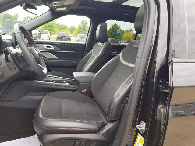 Certified 2025 Ford Explorer ST AWD/4WD image 12
