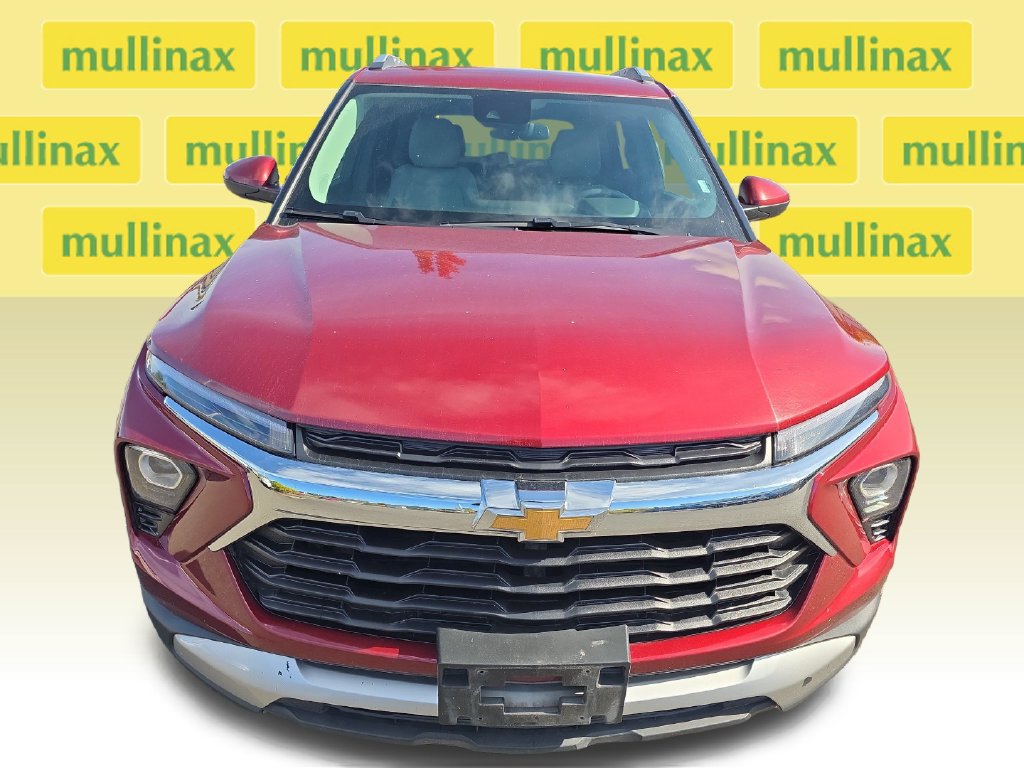 Used 2025 Chevrolet TrailBlazer LT AWD/4WD image 16