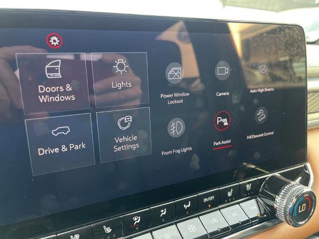 Used 2023 GMC Canyon AT4 w/ AT4 Premium Package image 30