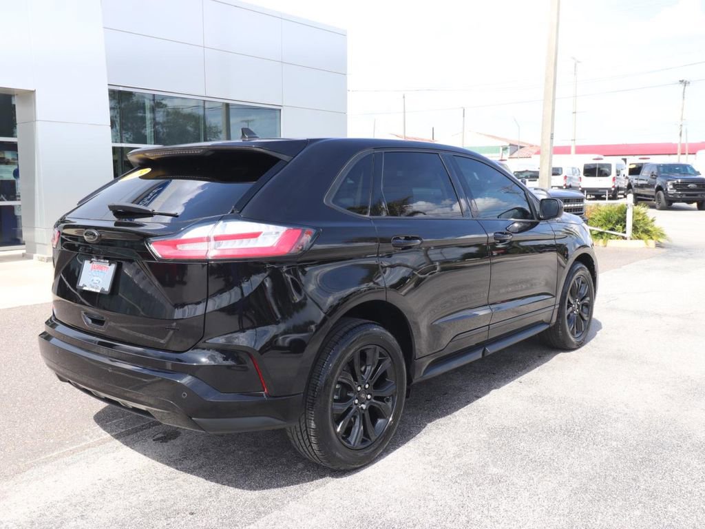 Certified 2023 Ford Edge SE w/ Black Appearance Package AWD/4WD image 13