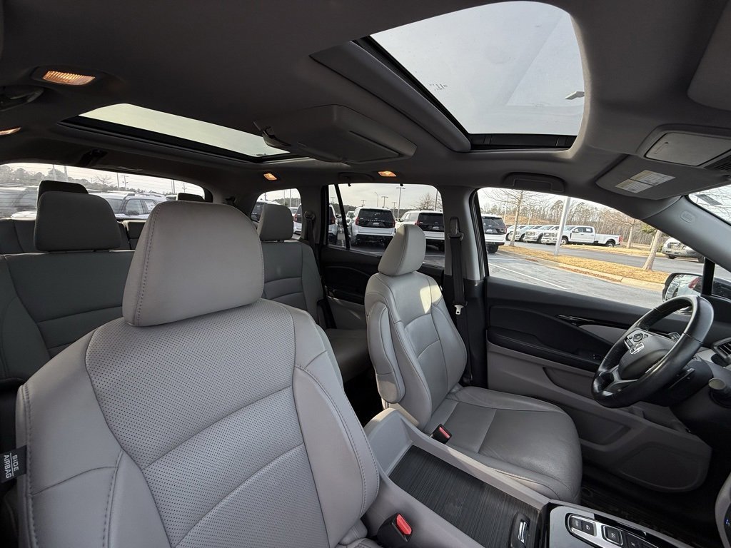 Used 2019 Honda Pilot Elite image 32