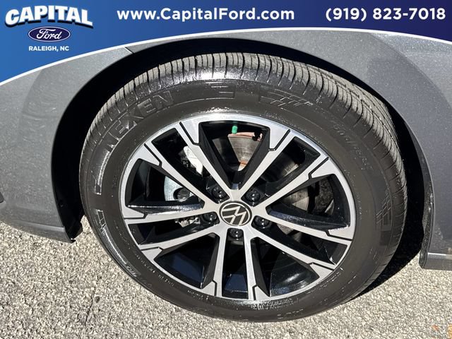 Used 2025 Volkswagen Jetta Sport FWD image 13