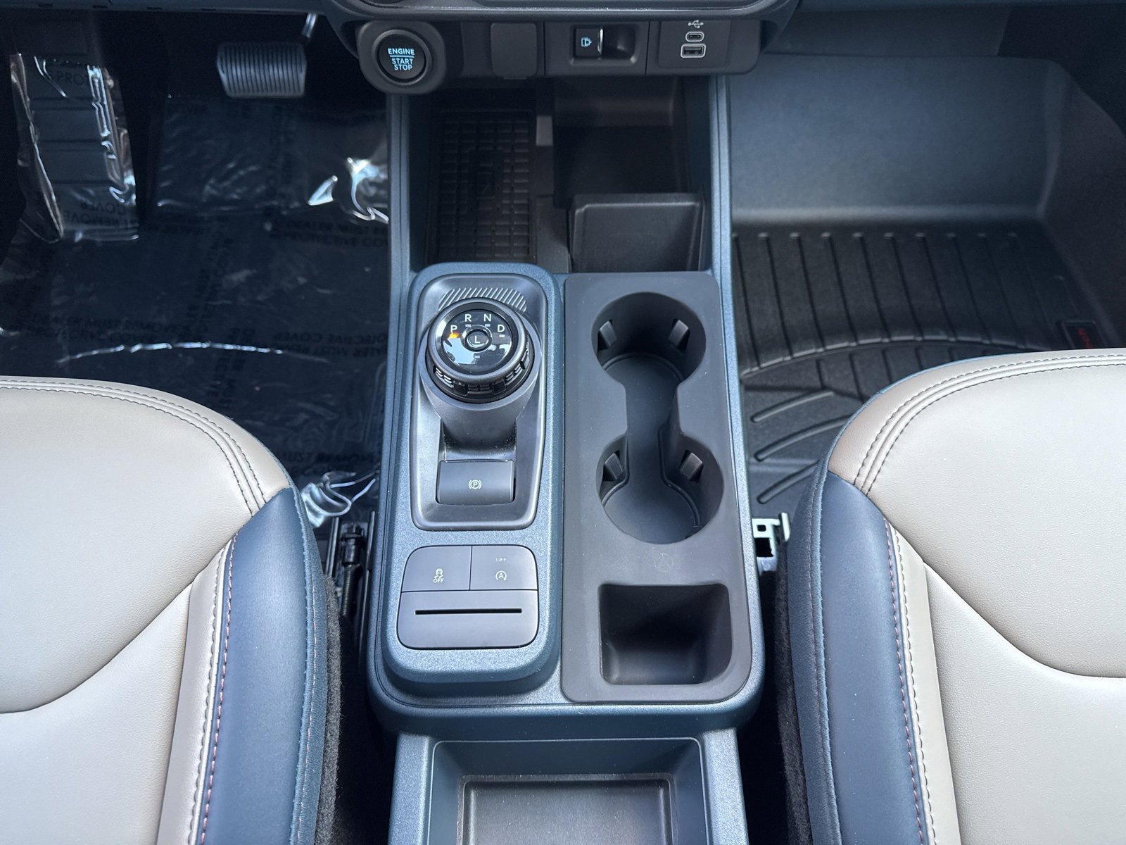 Certified 2025 Ford Maverick Lariat w/ 4K Tow Package image 33