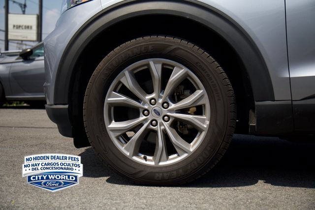 Certified 2022 Ford Explorer XLT w/ Equipment Group 202A AWD/4WD image 6