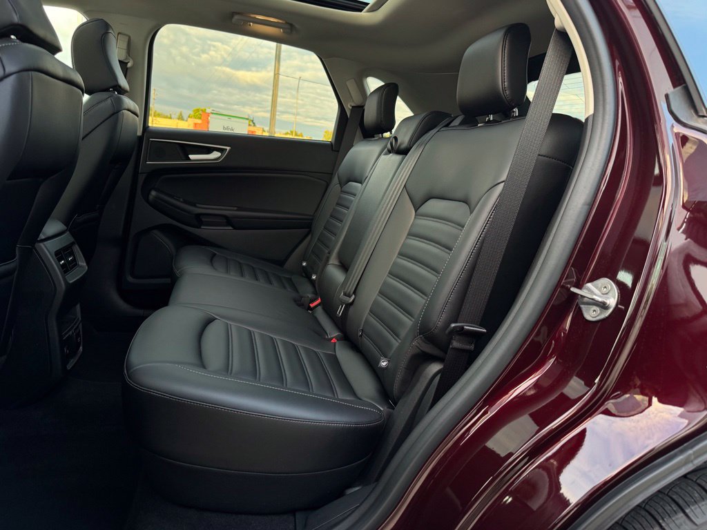 Certified 2024 Ford Edge SEL w/ Convenience Package AWD/4WD image 11