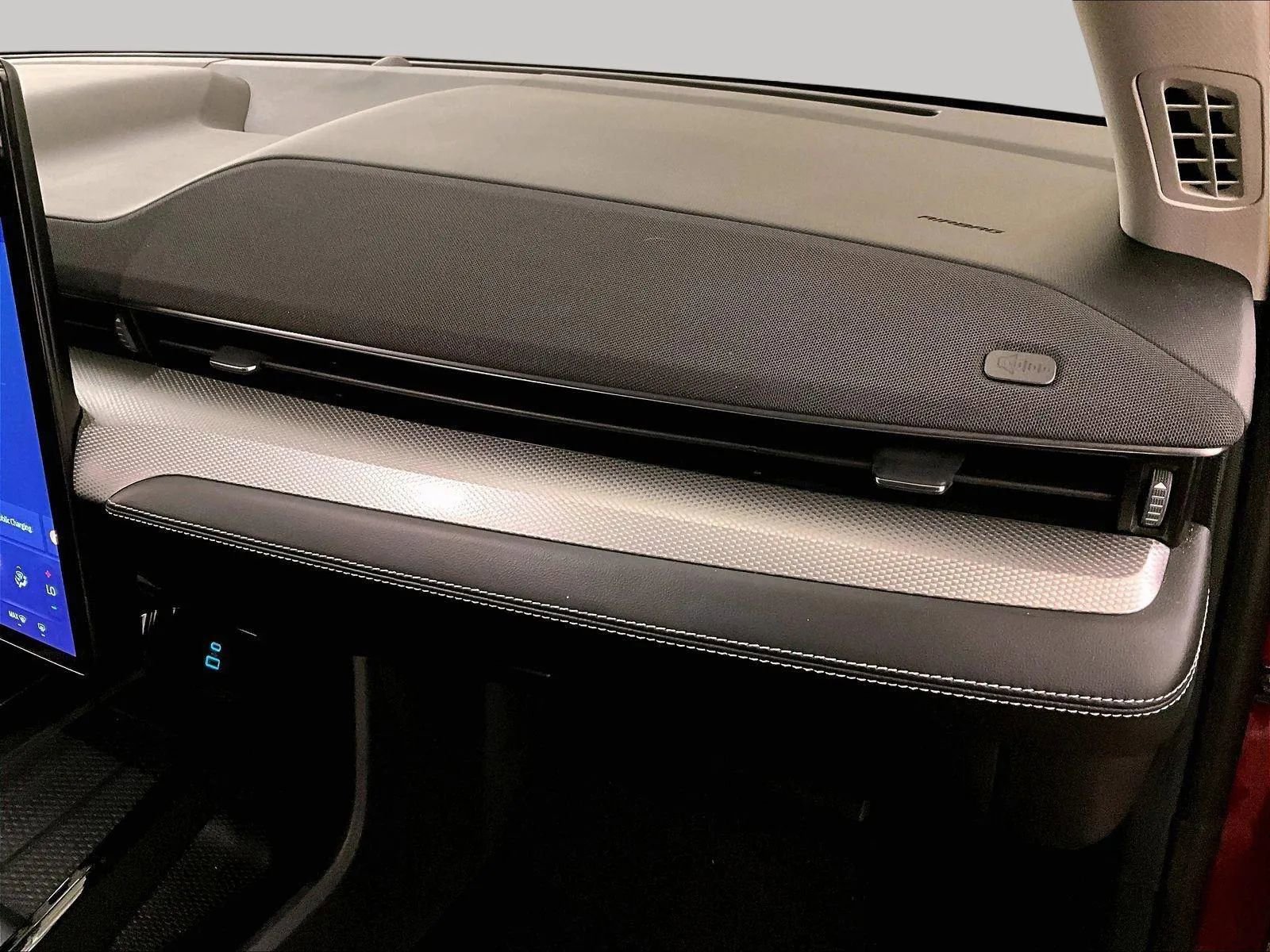 Certified 2022 Ford Mustang Mach-E Select AWD/4WD image 15