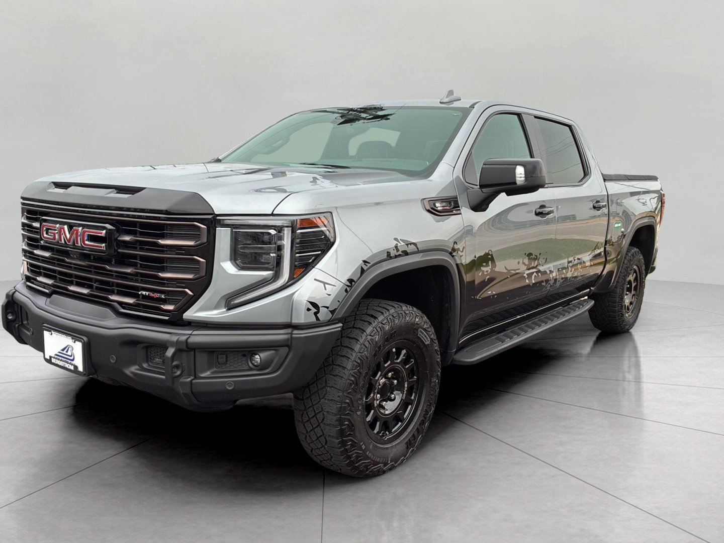 Used 2024 GMC Sierra 1500 AT4X w/ AT4X AEV Edition AWD/4WD image 4