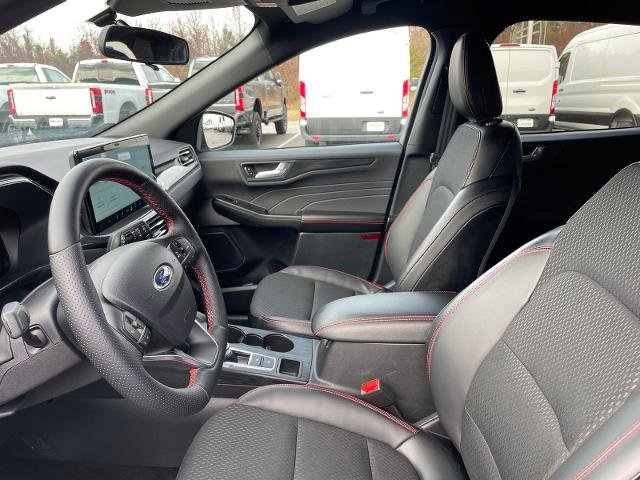 Certified 2025 Ford Escape ST-Line w/ Tech Pack #1 image 9