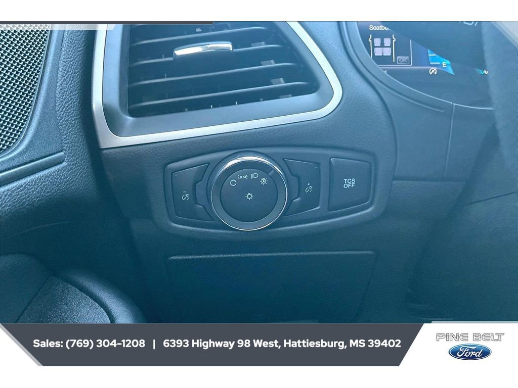 Certified 2023 Ford Edge SE image 23