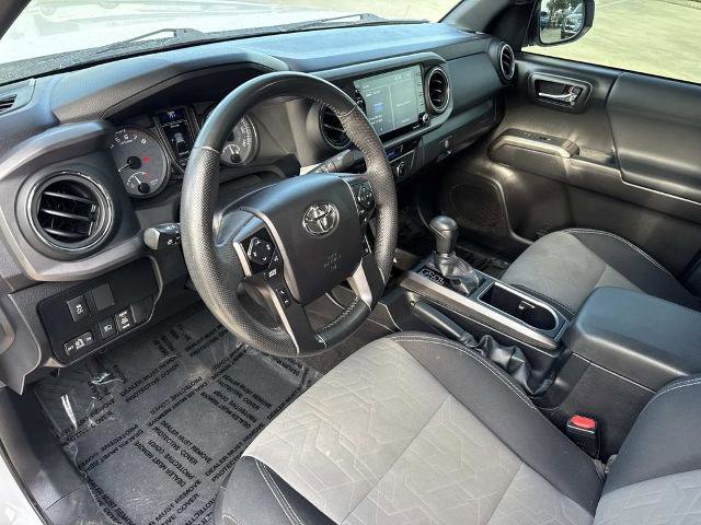 Used 2022 Toyota Tacoma TRD Off-Road w/ Technology Package image 21
