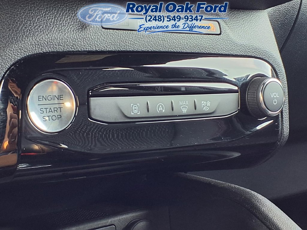 Certified 2024 Ford Escape ST-Line w/ Tech Pack #1 AWD/4WD image 17
