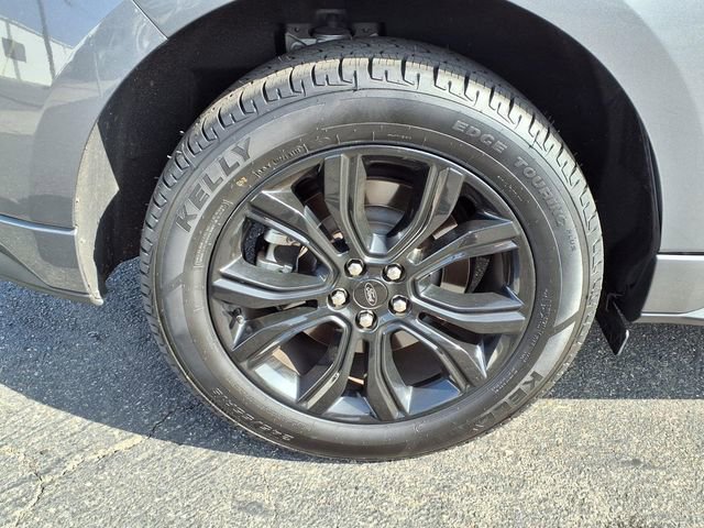 Certified 2022 Ford Edge SE w/ Black Appearance Package image 23