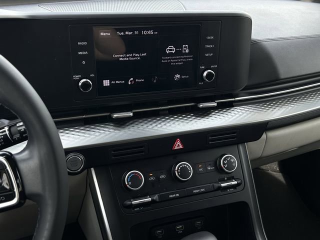 Used 2022 Kia Carnival LX image 18