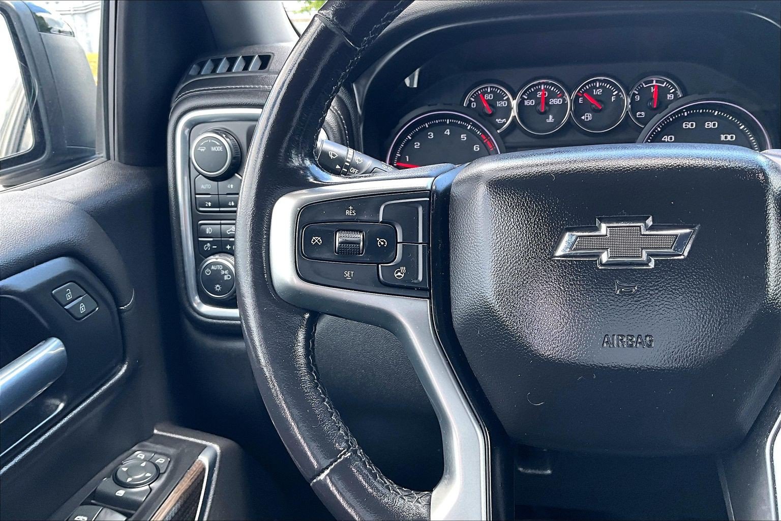 Used 2020 Chevrolet Silverado 1500 RST AWD/4WD image 12