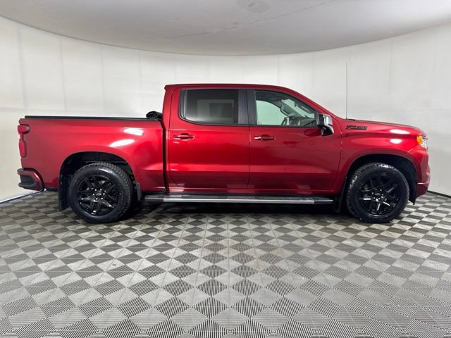 Used 2022 Chevrolet Silverado 1500 RST w/ Convenience Package II AWD/4WD image 2