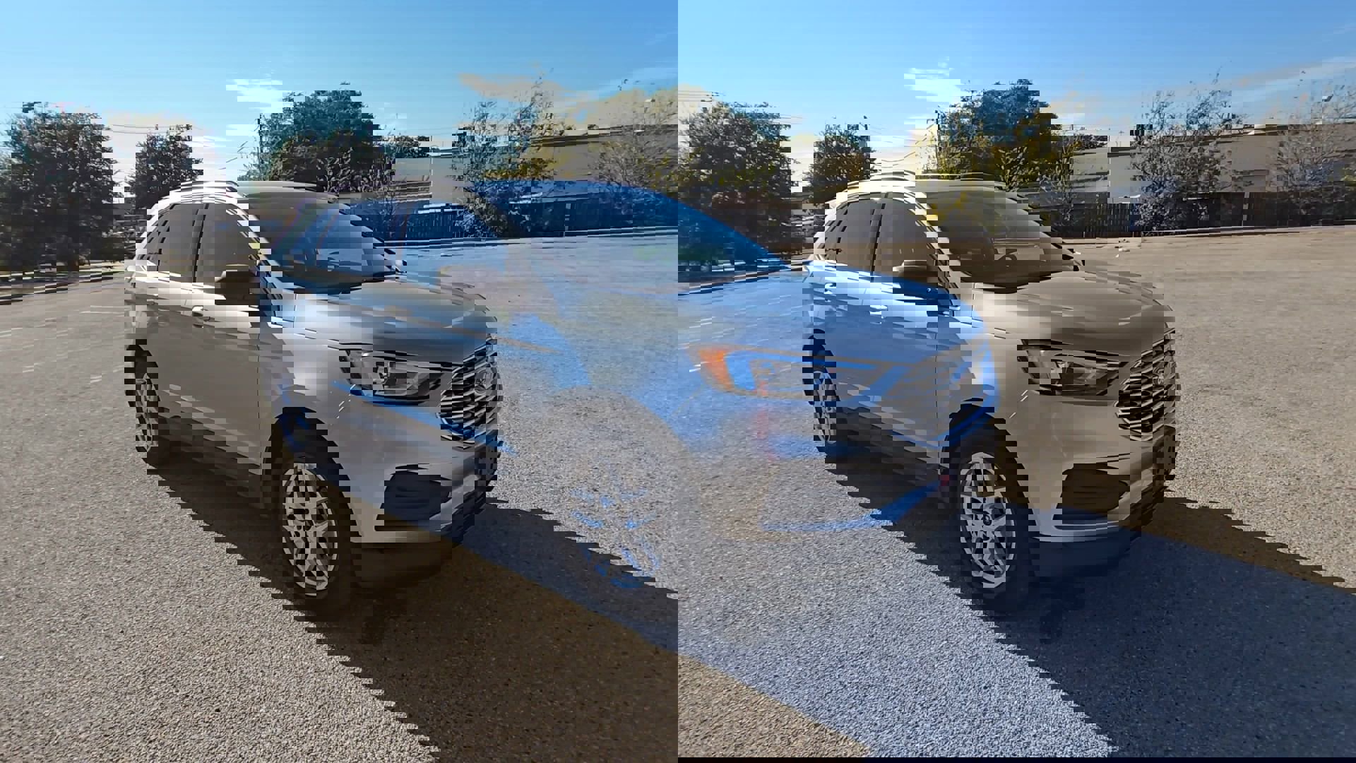 Certified 2022 Ford Edge SE image 2