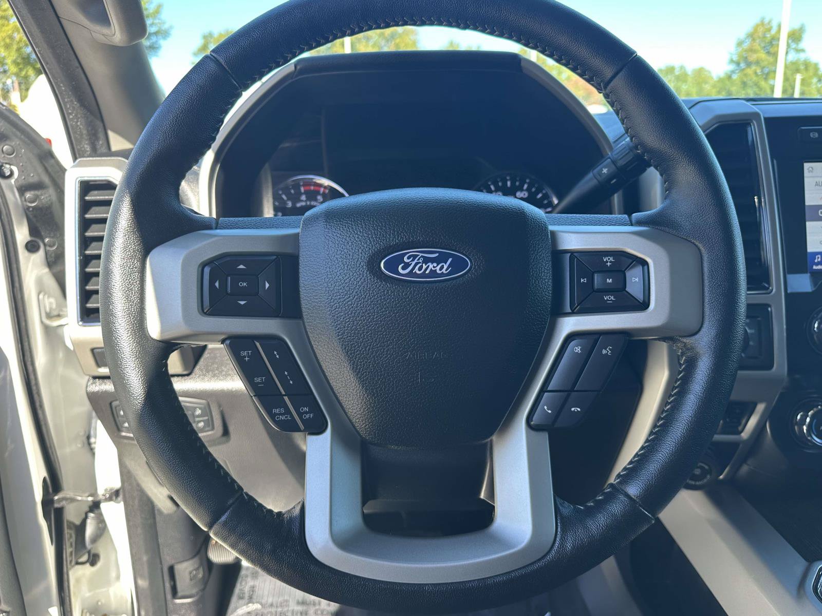 Certified 2020 Ford F350 Lariat w/ Lariat Ultimate Package AWD/4WD image 12
