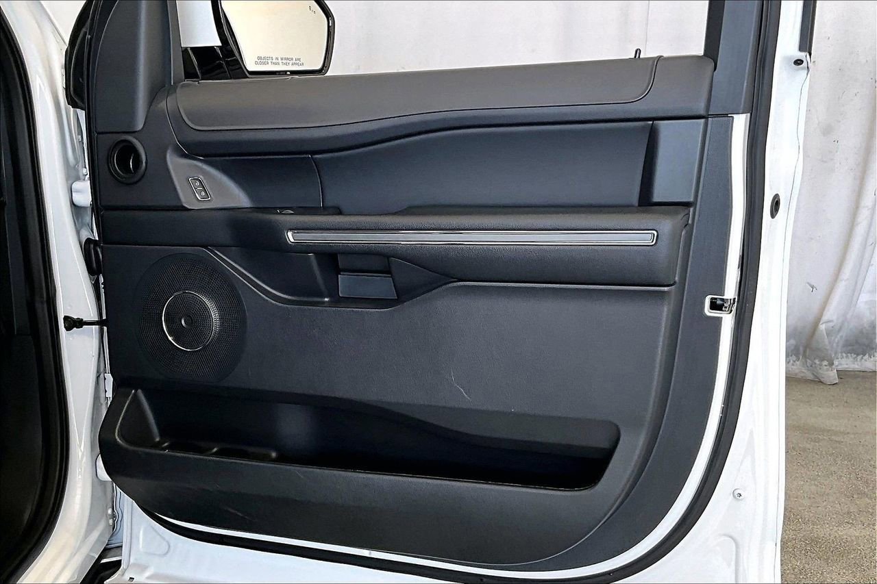 Certified 2023 Ford Expedition XLT image 27