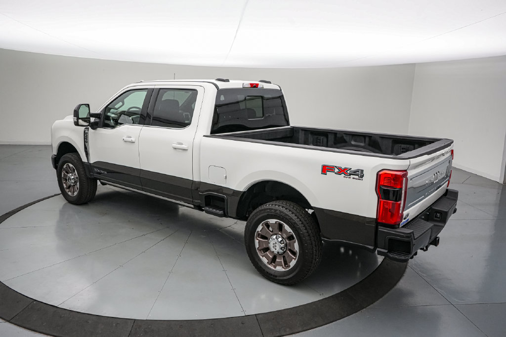 Certified 2025 Ford F250 King Ranch w/ FX4 Off-Road Package AWD/4WD image 8