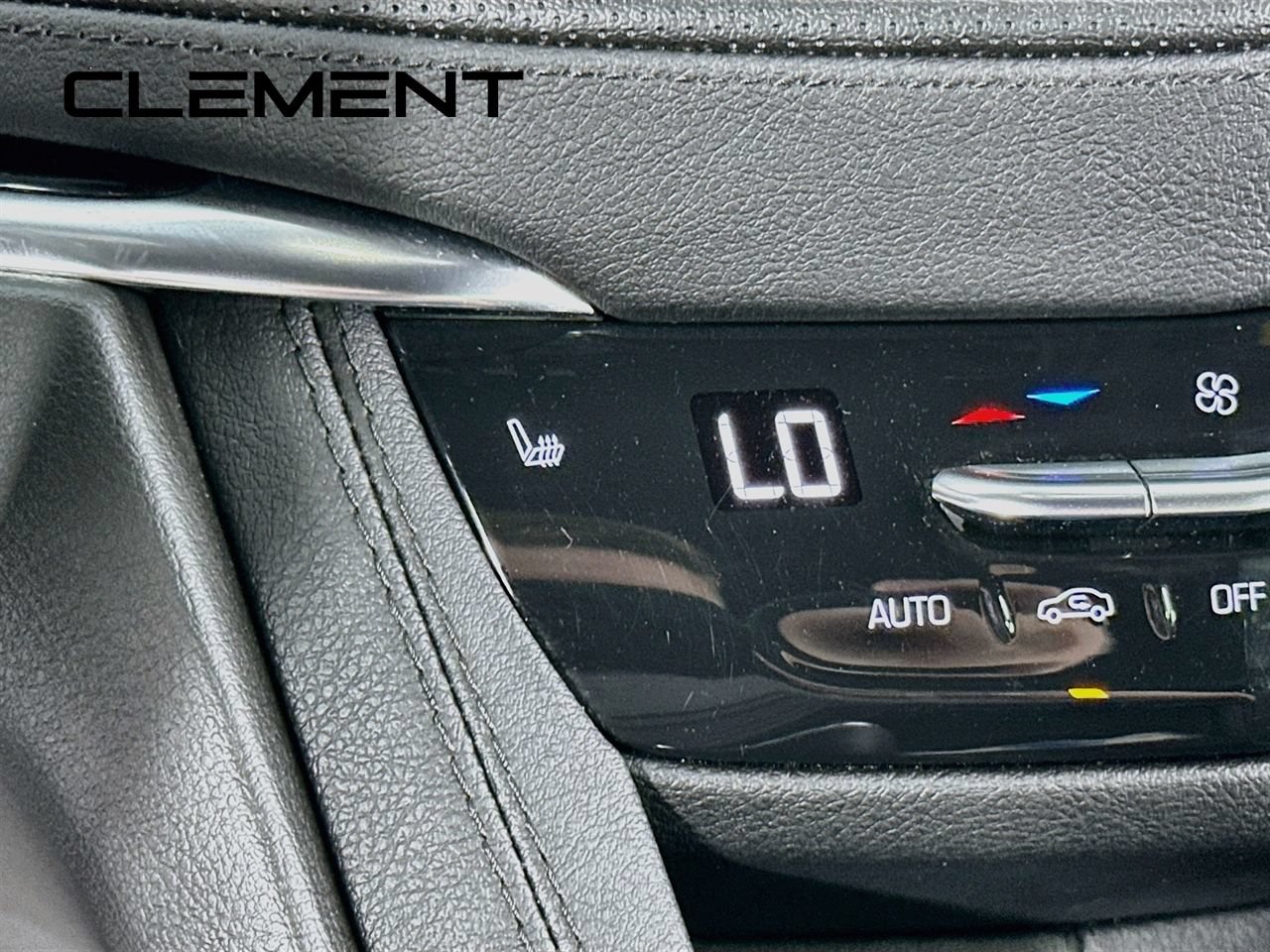 Used 2024 Cadillac XT6 Luxury FWD image 23