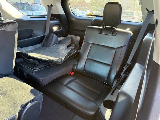 Certified 2022 Ford Explorer XLT w/ Equipment Group 202A image 7