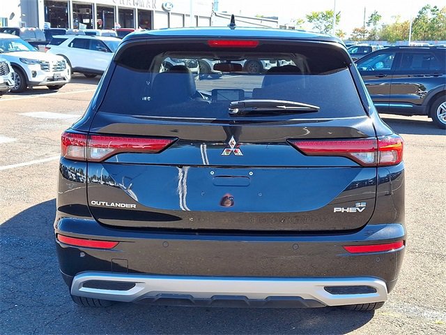 Used 2024 Mitsubishi Outlander SE image 3