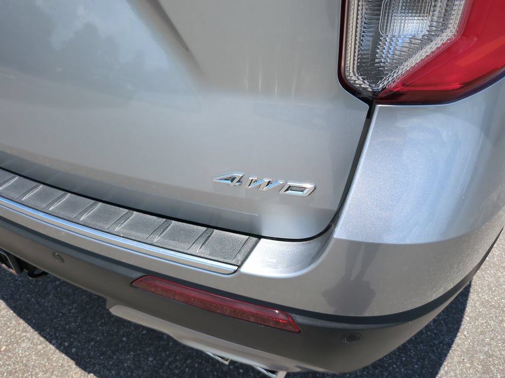 Certified 2022 Ford Explorer Platinum w/ Equipment Group 601A AWD/4WD image 12