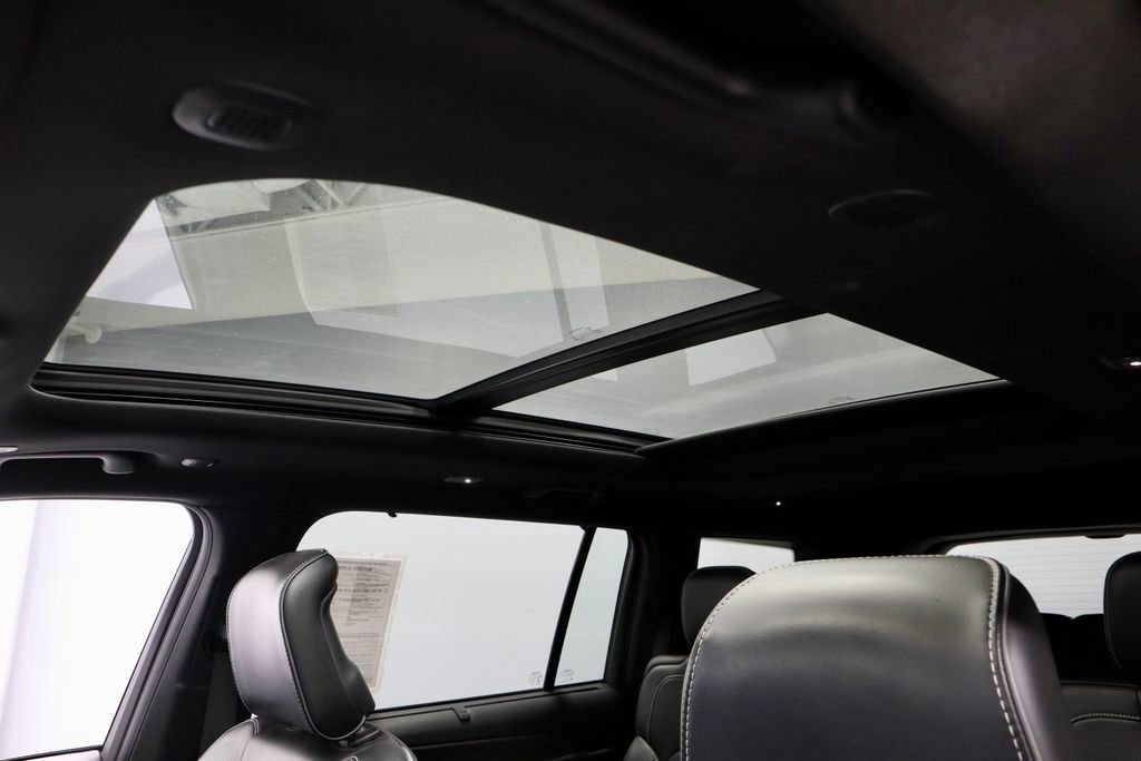 Used 2021 Jeep Grand Cherokee L Overland w/ Luxury Tech Group IV image 30