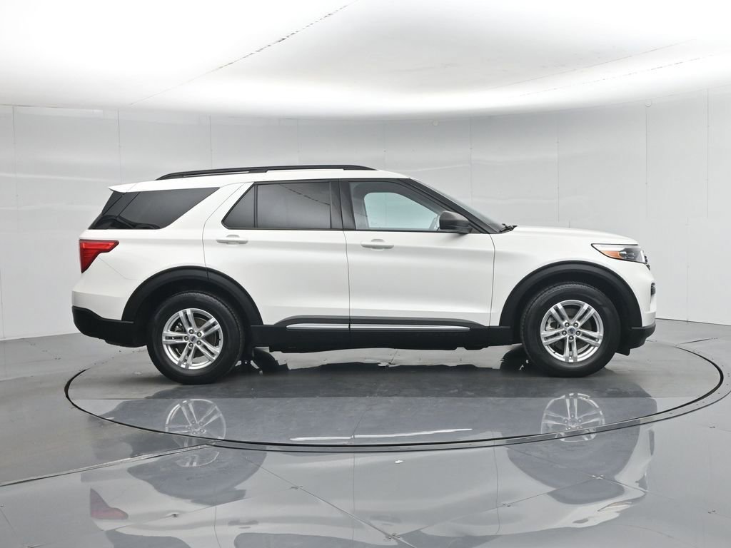 Certified 2023 Ford Explorer XLT RWD image 8